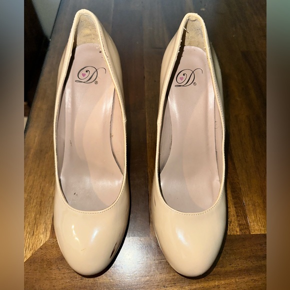 Nude platforms - Picture 5 of 9